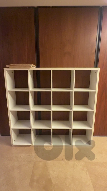 White 16-Cube Storage Shelf / Bookcase – Excellent Condition White 16-Cube Storage Shelf / Bookcase – Excellent Condition