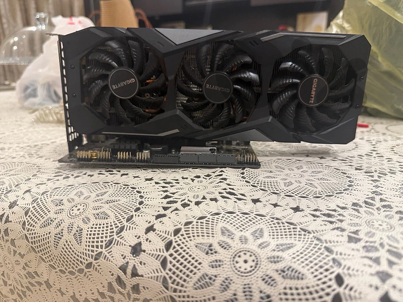 GTX 1660 GIGABYTE Tripple fan GTX 1660 GIGABYTE Tripple fan