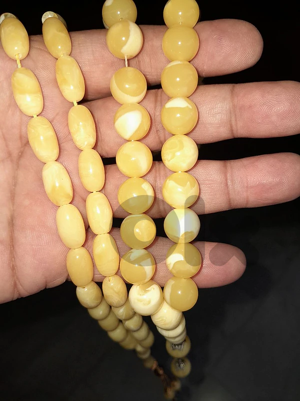 مسابيح فاخرة من تراب الكهرمان المميز