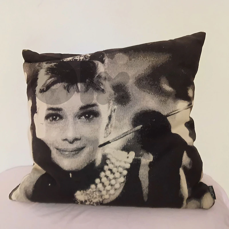 coussin Audrey Hepburn