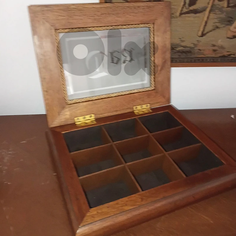 wooden tea box