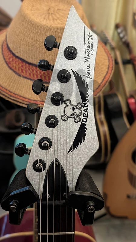 Dean Dave Mustaine signature Flying V electric guitar