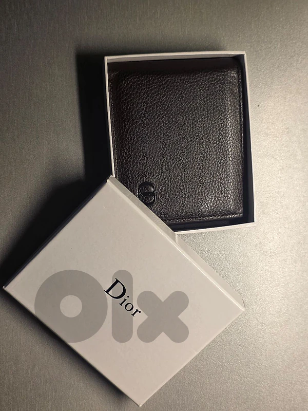 Dior wallet