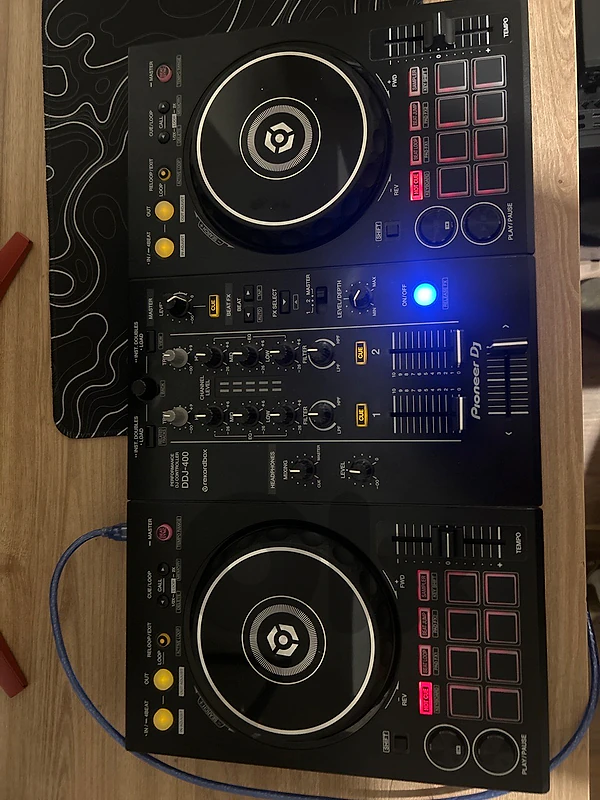 DDJ 400 250$