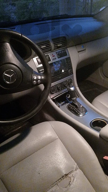مرسيدس بنز 240/260/280 2005 c230. 2005