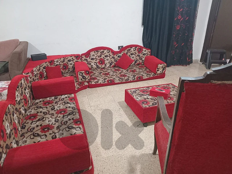 sofa مرتبة وجديدة