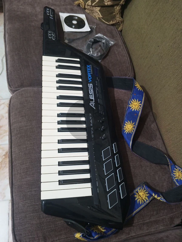Ketar Alesis vortex