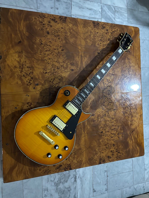 les paul electric guitar
