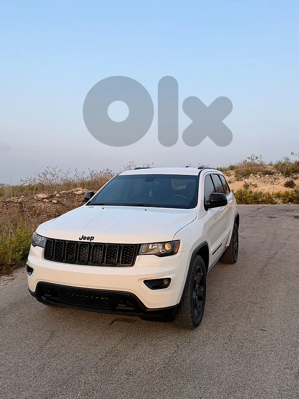 Jeep Grand Cherokee 2018 UPLAND 4×4 Jeep Grand Cherokee 2018 UPLAND 4×4