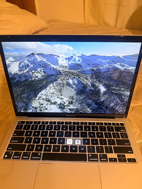 title : MacBook Air M1 2020 — Space Gray, 8GB/256GB