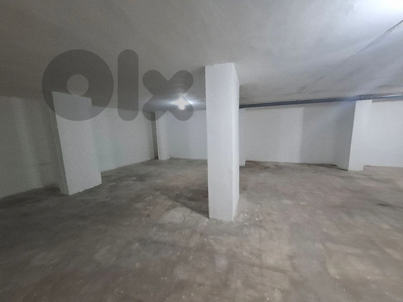 Jdeideh warehouse for rent 200M