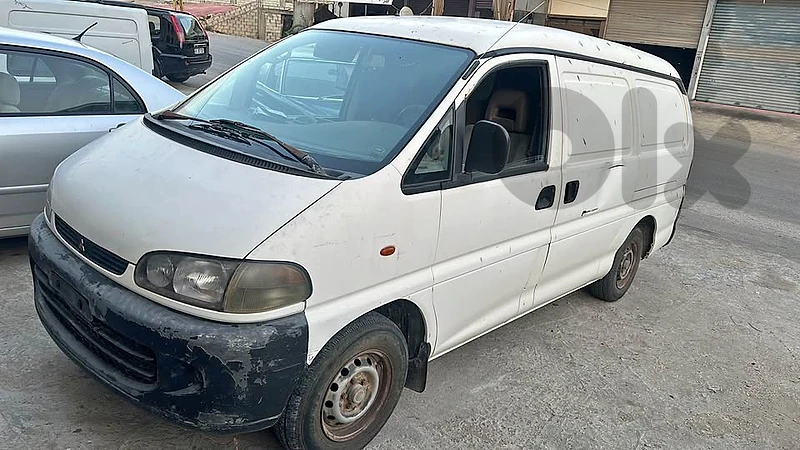 Mitsubishi L 400