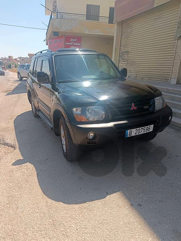Mitsubishi Montero 2001