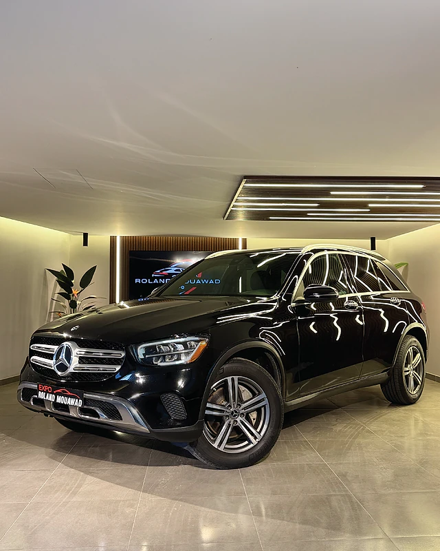 2020 Mercedes Benz GLC 300 4Matic  68,000 miles - Clean Carfax