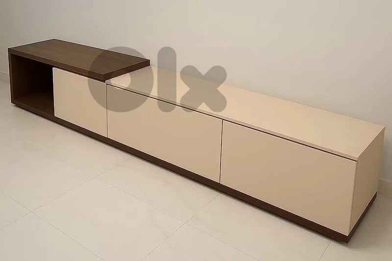 طاولة tv جديدة من المعمل