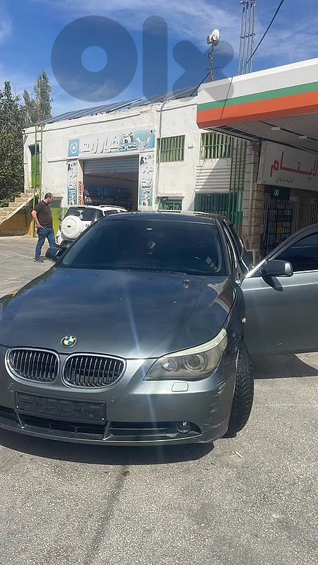 BMW  E60 2004