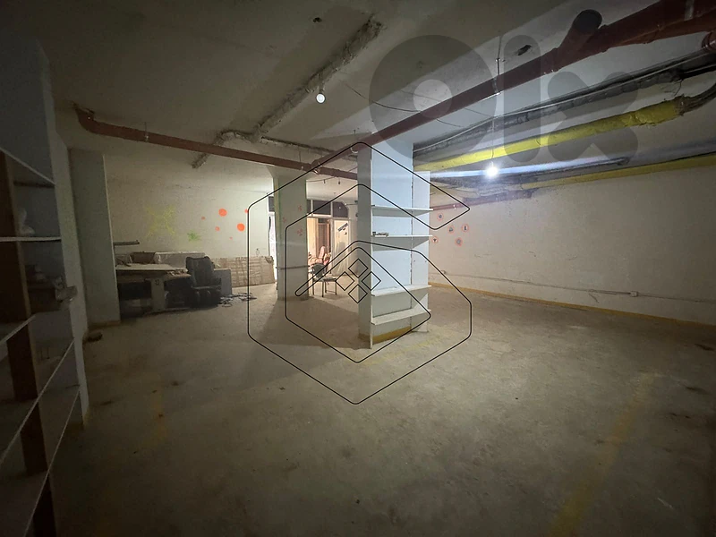 GMC783RAJ Depot For sale in Broumana - مستودع للبيع في برمانا