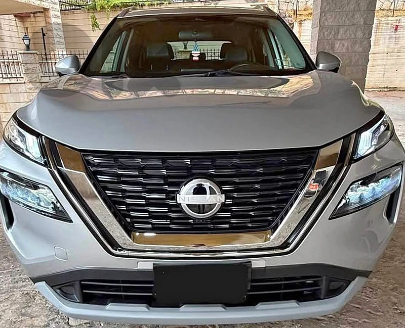 Nissan SV 2021