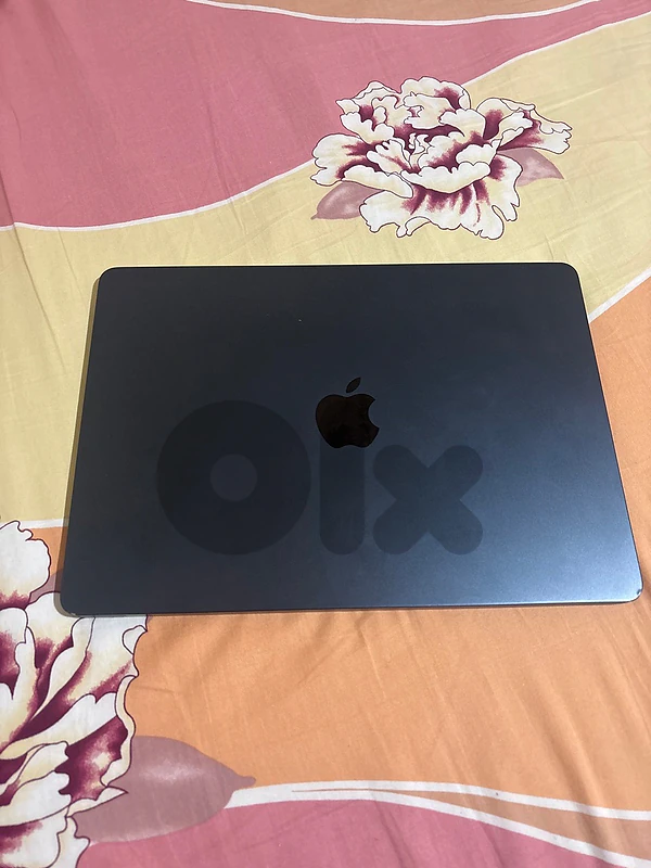 laptop like new apple