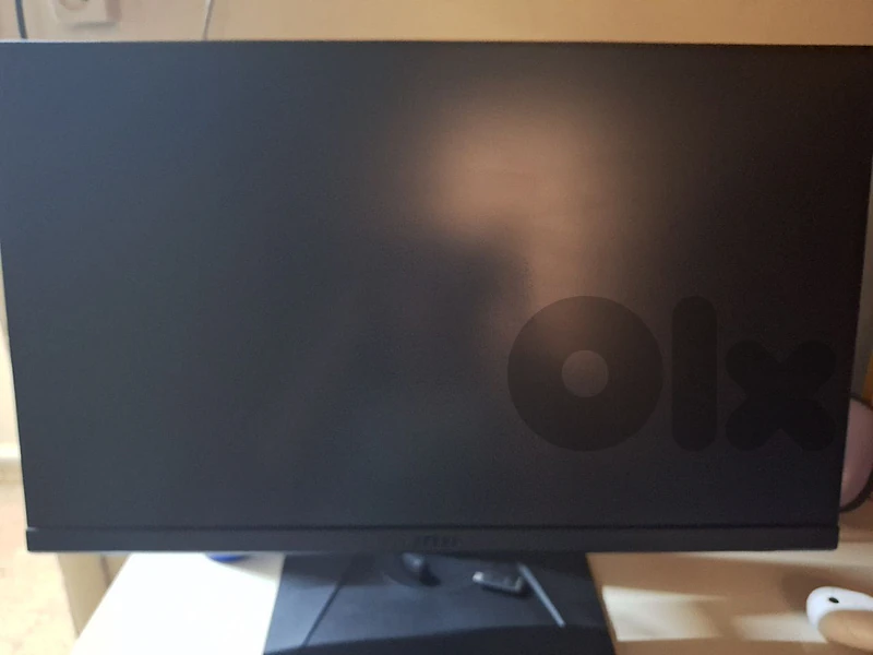 MSI 27 inch 1440p g272qpf (works on pcs only, defective)