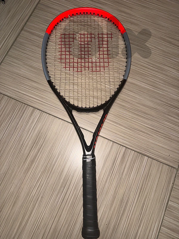 Wilson Clash 26 v1.0 Junior T Racket – Like New (used only 2–3 times)