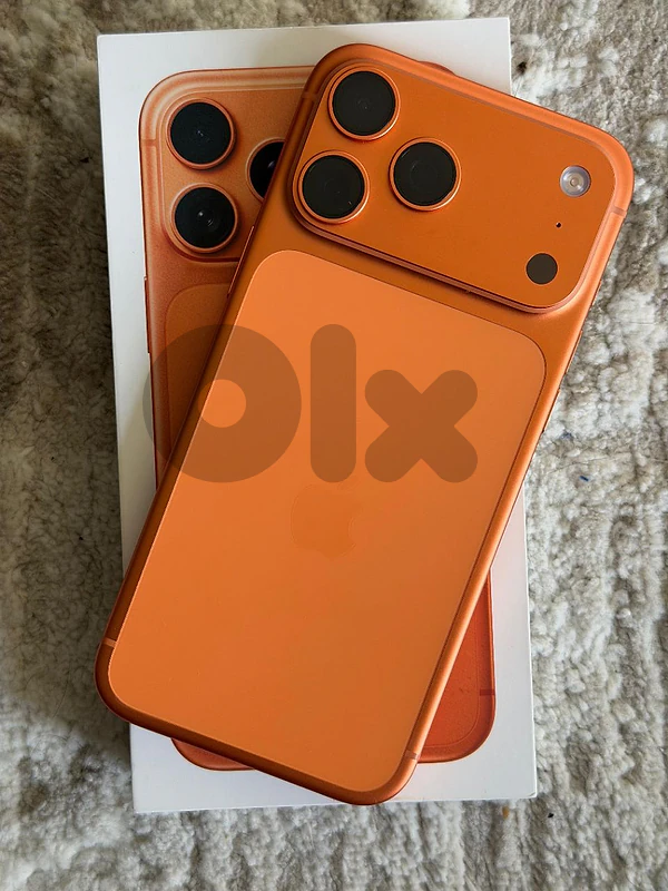آيفون 17 pro max 
512 ذاكره 
نضيف كتير ومش مفكوك أبدا 
وبدو جمرك