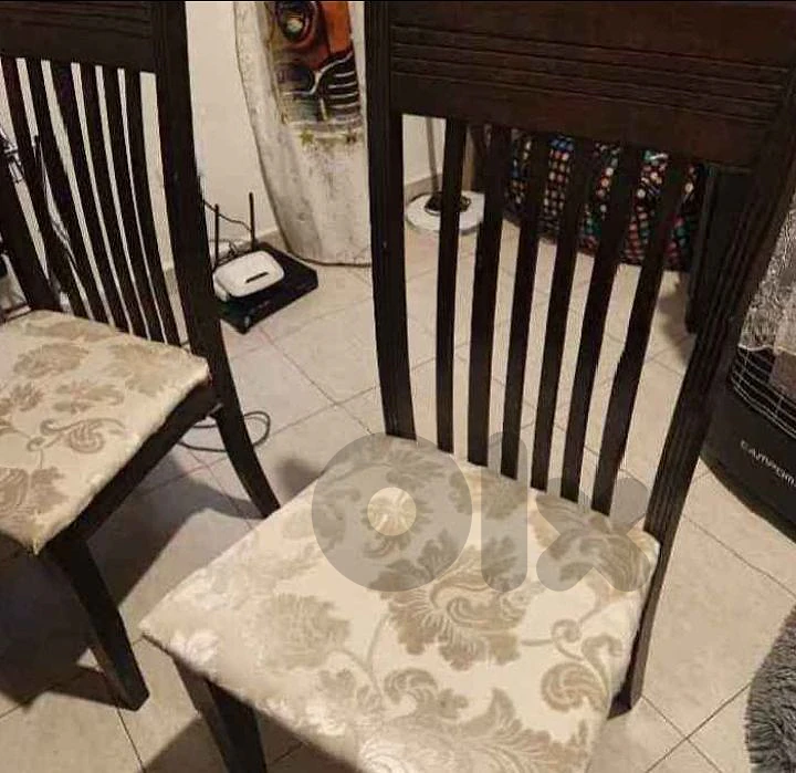 طاولة سفرة مع 6 كراسي 100$