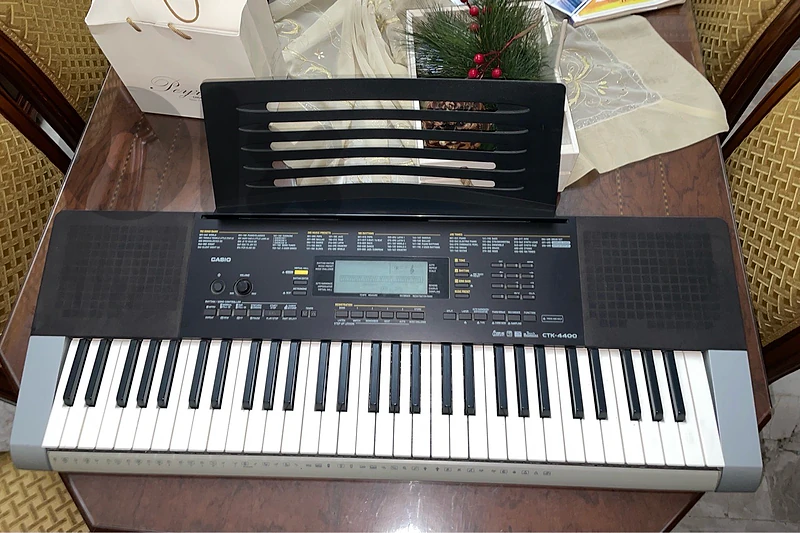 Casio CTK-4400 Electronic Piano Keyboard – Like New + Accessories