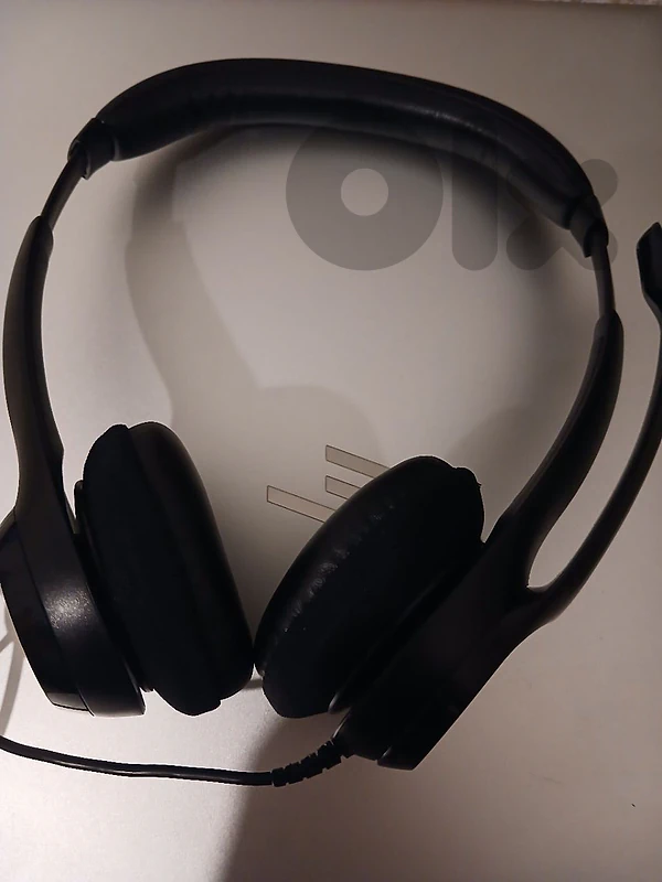 Logitech headphones H390