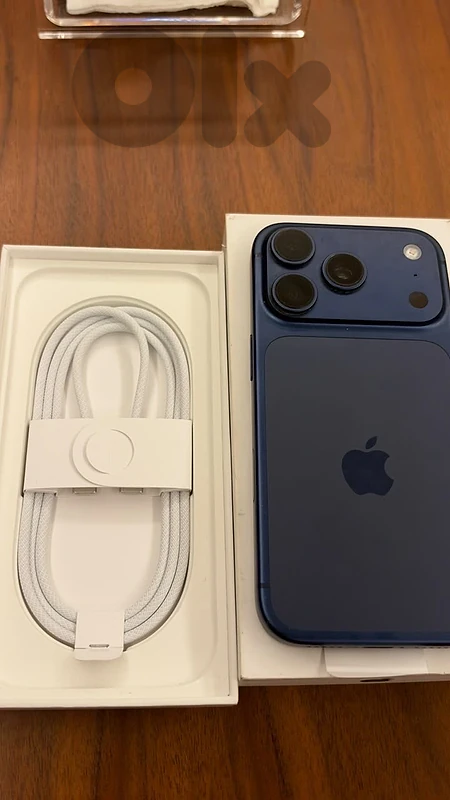 iPhone 17 Pro 1TB – Like New – 89% Battery Health – eSIM