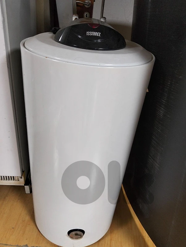 zanussi water heater