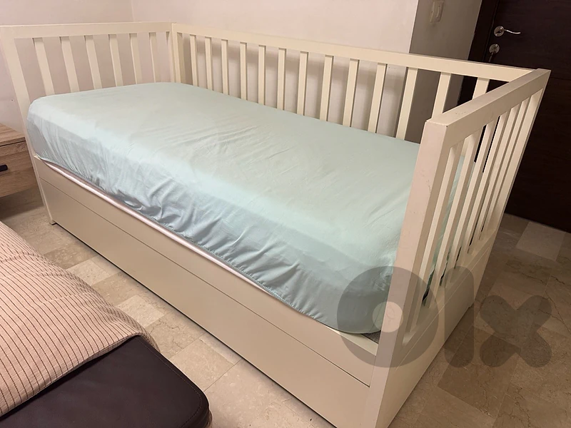 White Wooden Single Bed with Slatted Sides and Large Storage Drawer