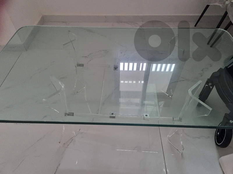 Elegant Living room table for sale