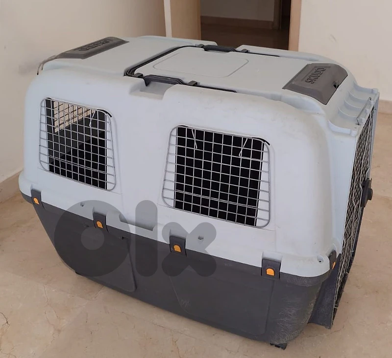 Skudo size 8 iata approved travel dog crate