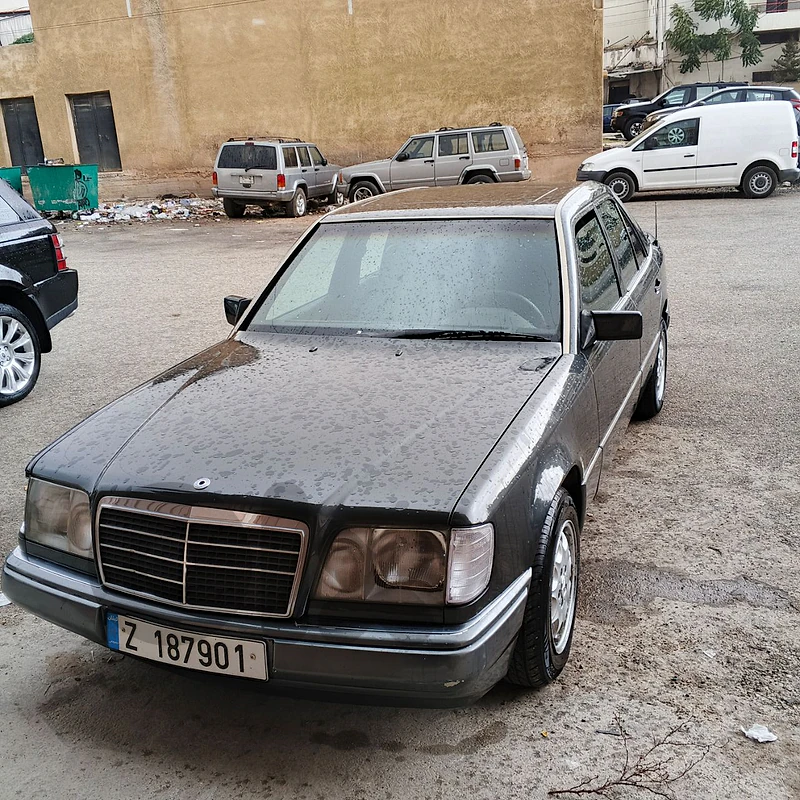 Mercedes-Benz E-Class 1995 E300
