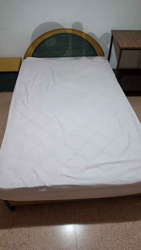 bedroom in an excellent state  غرفة نوم كاملة وبحالة ممتازة