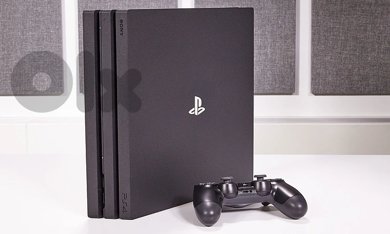 ps4 pro 1000Gb معدلة مع مسكة اصلية ps4 pro 1000Gb معدلة مع مسكة اصلية
