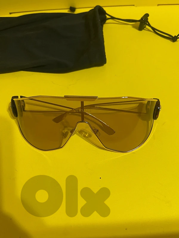 VERSACE sunglasses mint condition