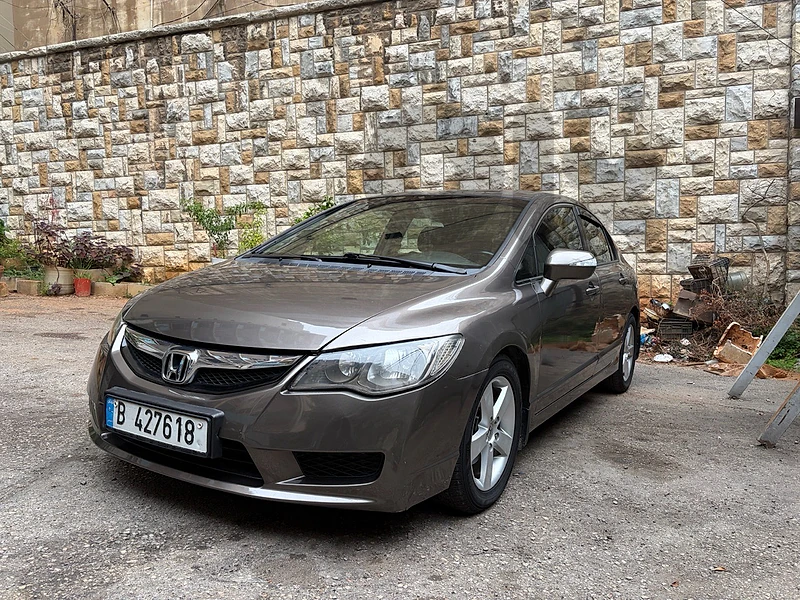 هوندا سيفيك 2009 Honda civic 2009 company source very clean car