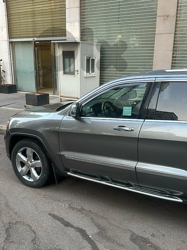 Jeep Grand Cherokee 2011 overland Jeep Grand Cherokee 2011 overland