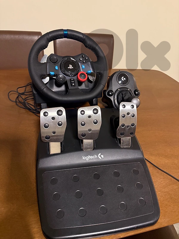 Logitech G29 Driving Force Racing Simulator