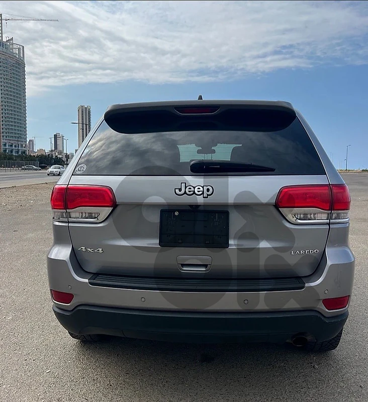 جيب شيروكى 2018 laredo