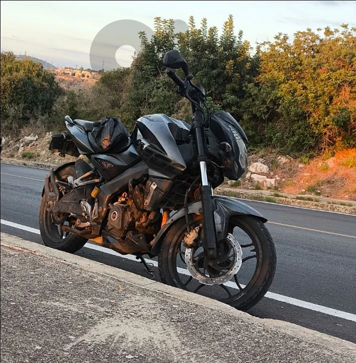 bajaj pulsar NS 200