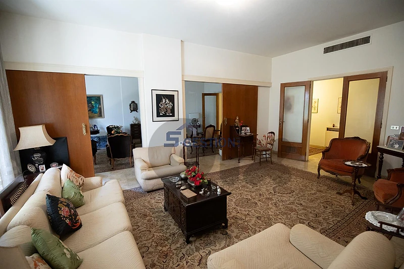 Apartment For Sale In Achrafieh + Balcony & View/شقة للبيع في الأشرفية