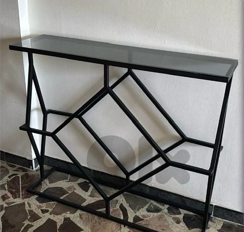 Not Used Bar Chairs & Console