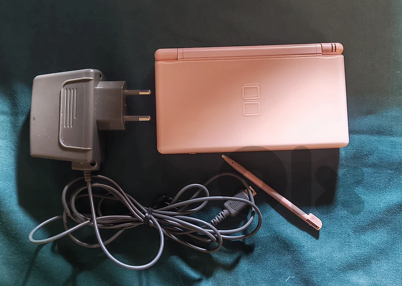 DS lite pink good condition