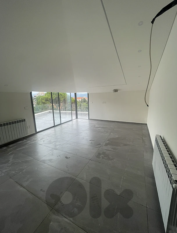 Apartment For Sale in Baabdat  - شقة للبيع في بعبدات