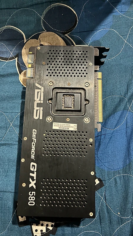 ASUS GTX 580 1.5GB (DirectCU II) – كارت شاشة قوي للألعاب