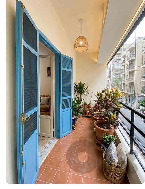 Very well located apart achrafieh close to abc
