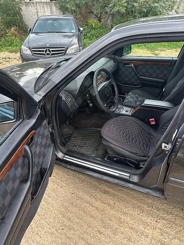 Mercedes-Benz 240/260/280 1995 1